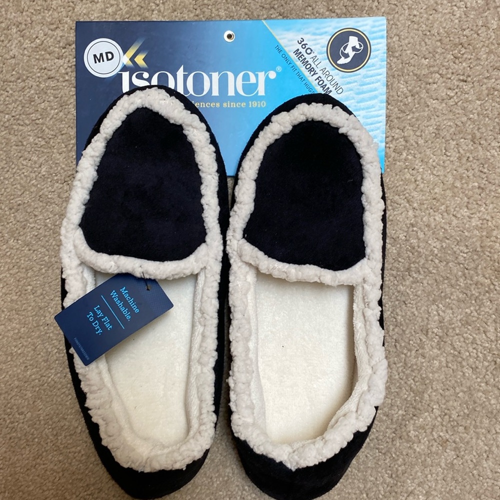 NEW! Isotoner 360 All Around Memory Foam Women’s Slippers